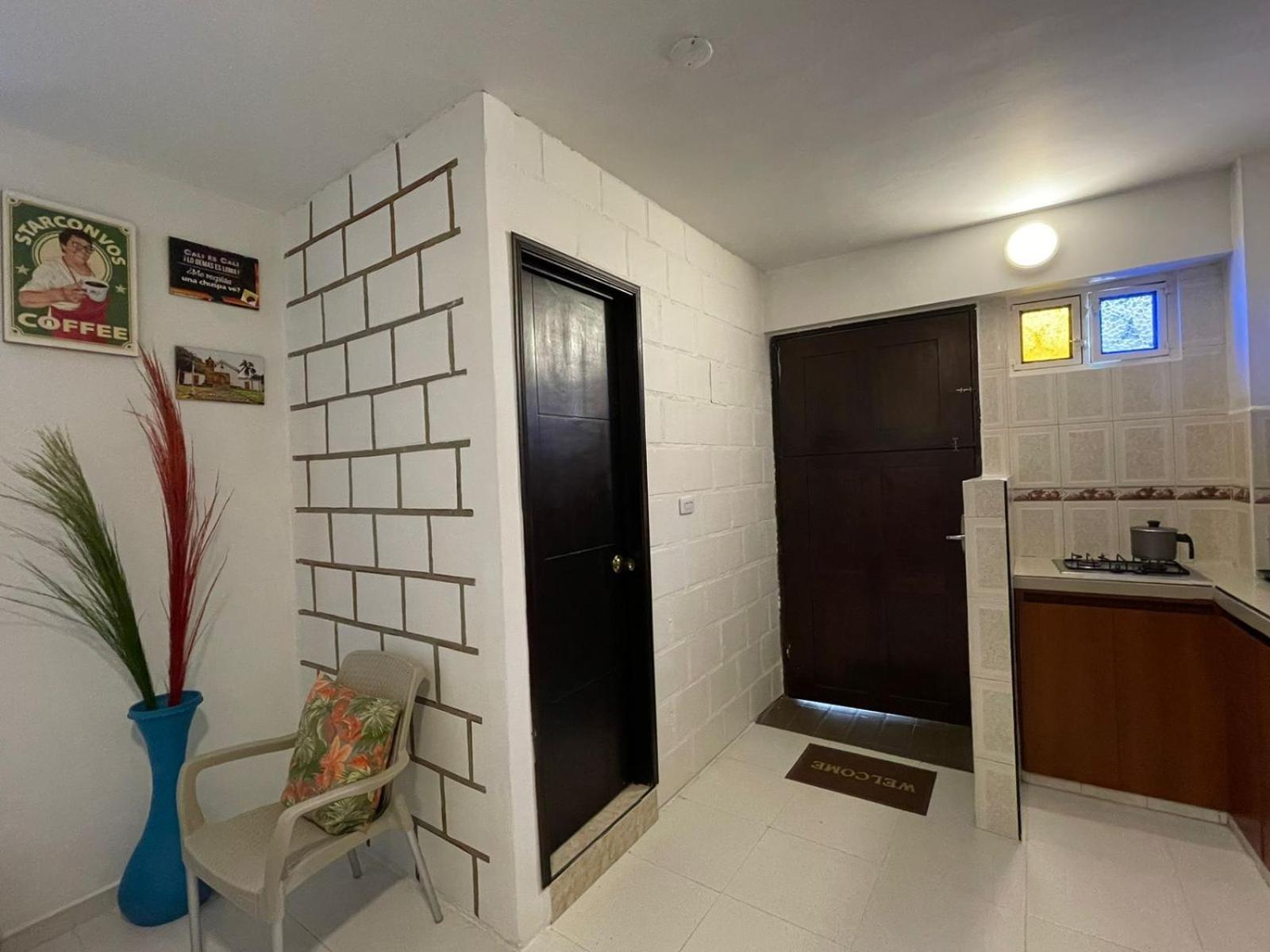 White Castle Apartastudio Apartment Cali Luaran gambar