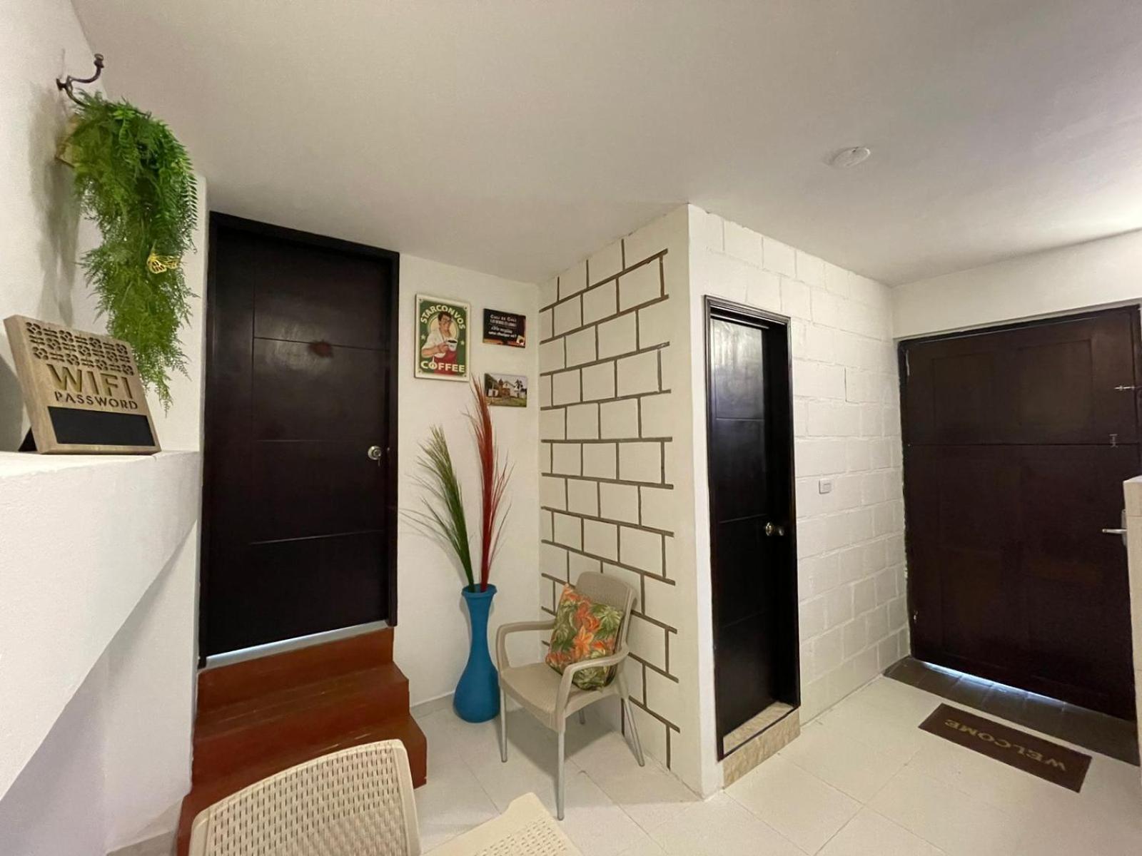 White Castle Apartastudio Apartment Cali Luaran gambar